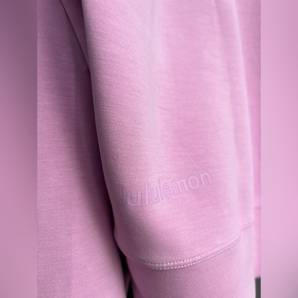 Lululemon Softstreme Perfectly Oversized Crop Crew NWOT Size 4 Vita Pink - Picture 3 of 5